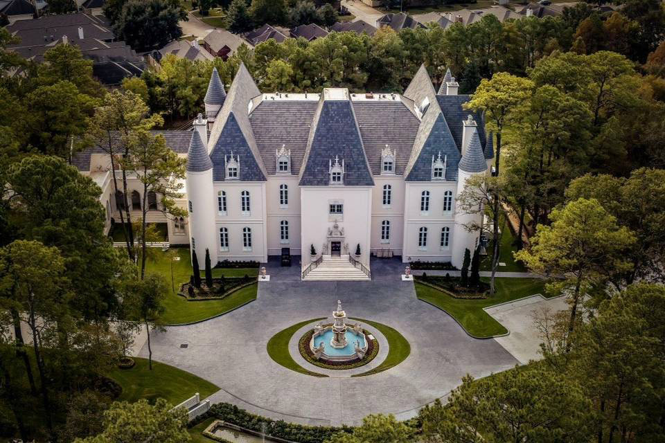 Golden hour live art chateau novelle - golden hour live art